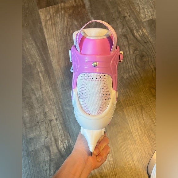 FINAL PRICE Lake Placid Girl’s Ice Skates - Picture 3 of 6